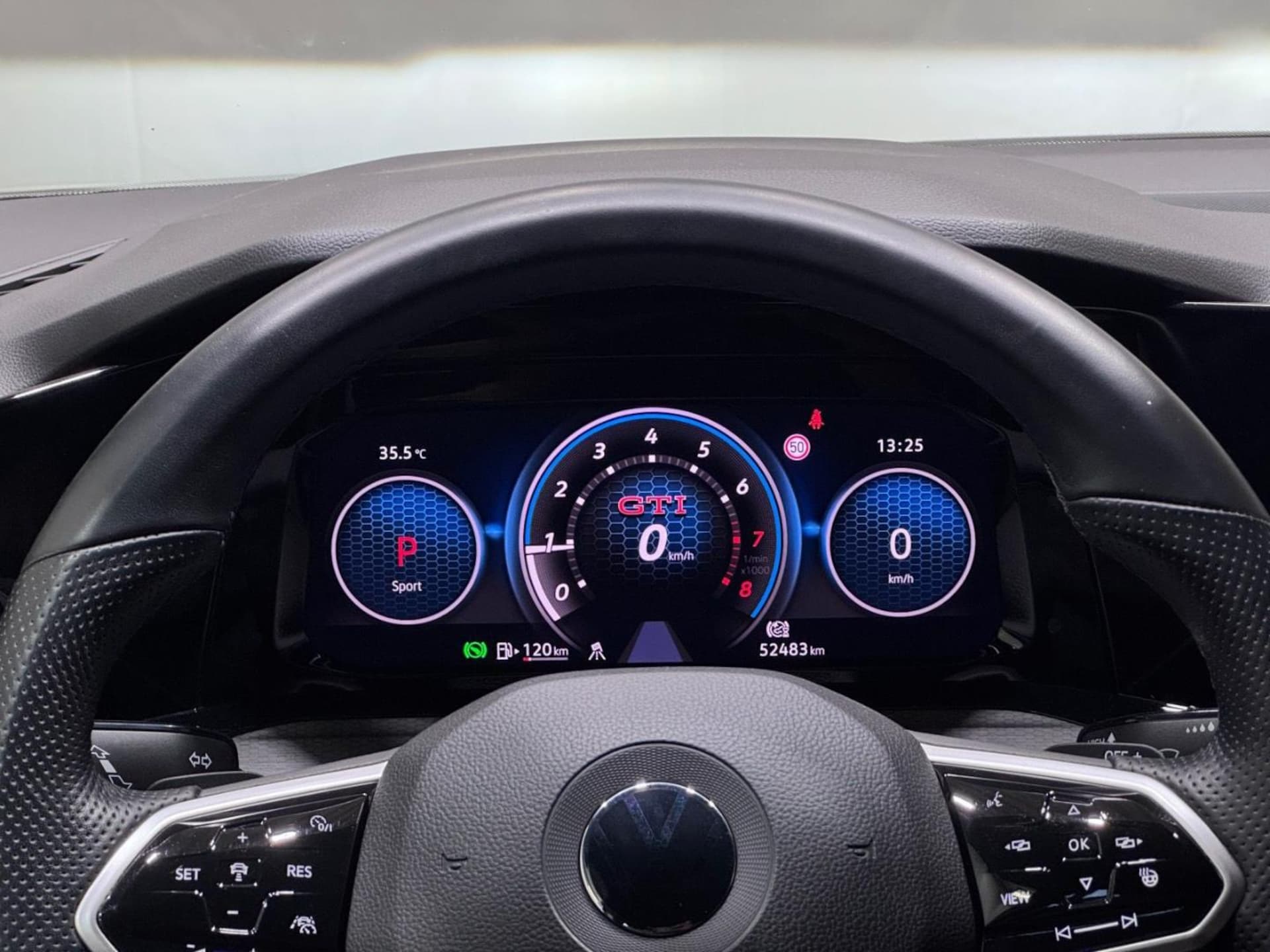 Volkswagen Golf GTI