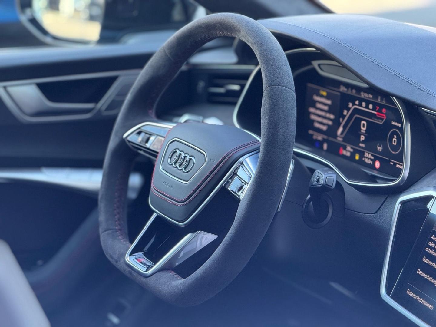 Image about Audi RS 6 Avant performance quattro tiptronic