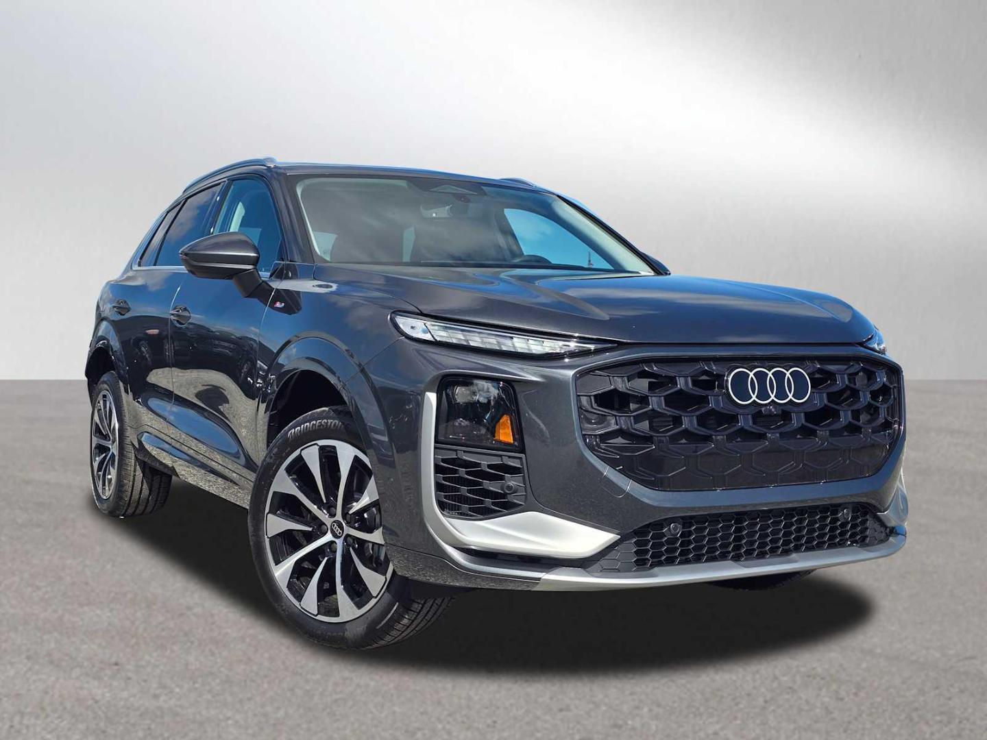 2026 Audi Q3 S line quattro's photo