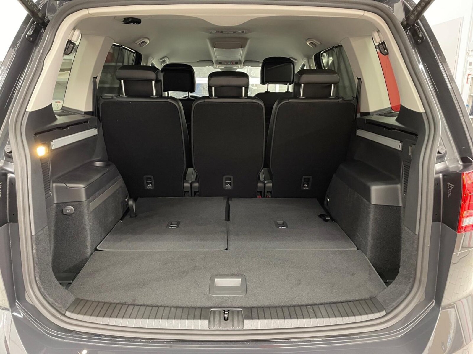 Volkswagen Touran – Bild 16