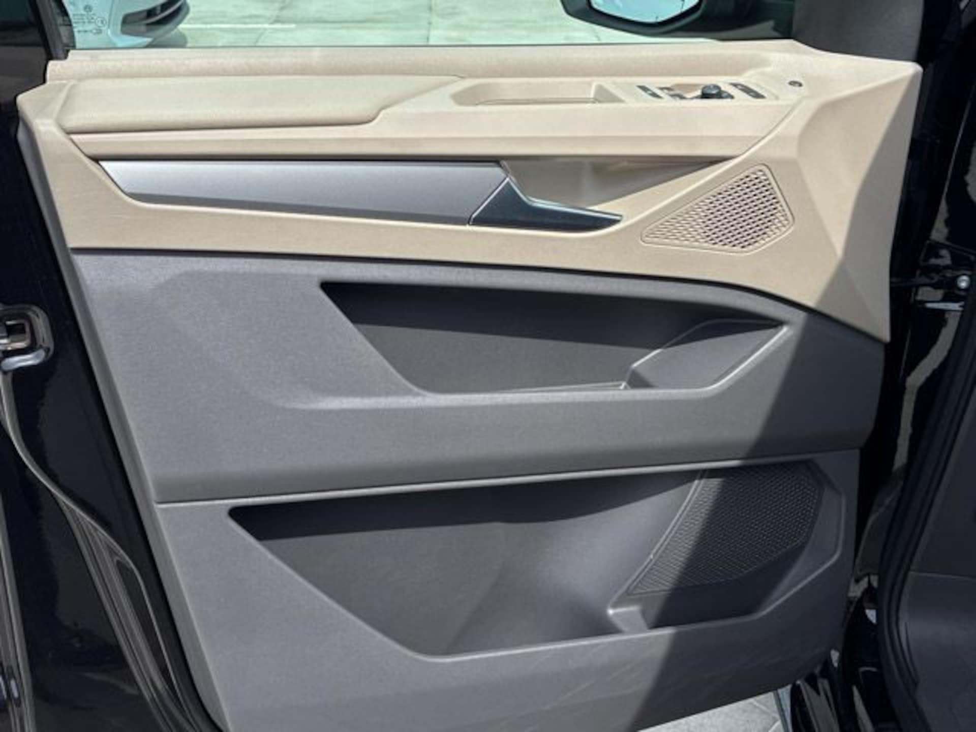 Volkswagen Multivan Basis-Modell