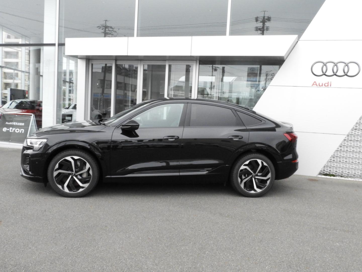 Image about Audi Q8 Sportback e-tron 55 e-tron S line