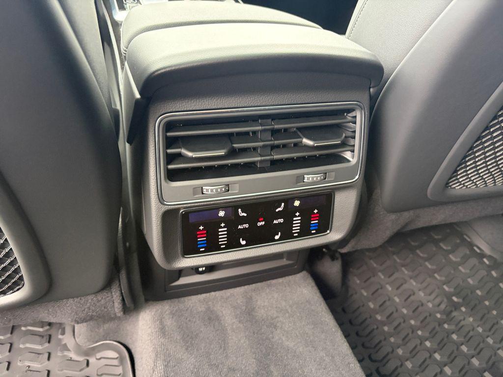 2026 Audi Q7 Premium Plus - Photo 24