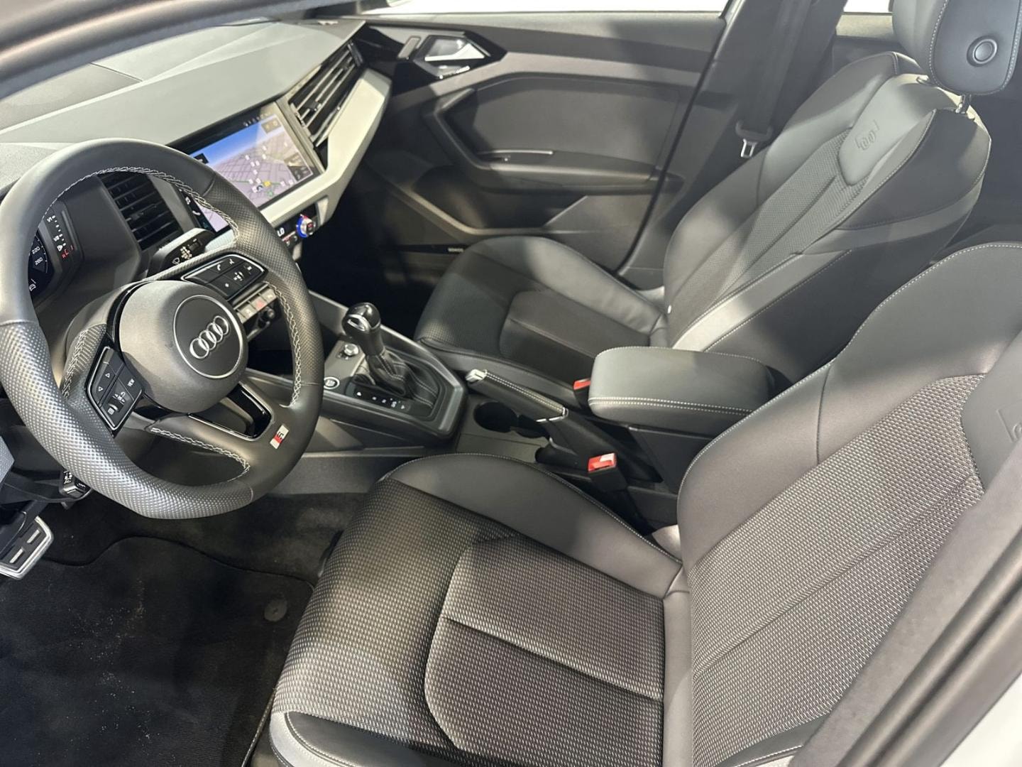 Bild über Audi A1 allstreet 35 TFSI S tronic - für weitere Informationen kontaktieren Sie den Audi Partner