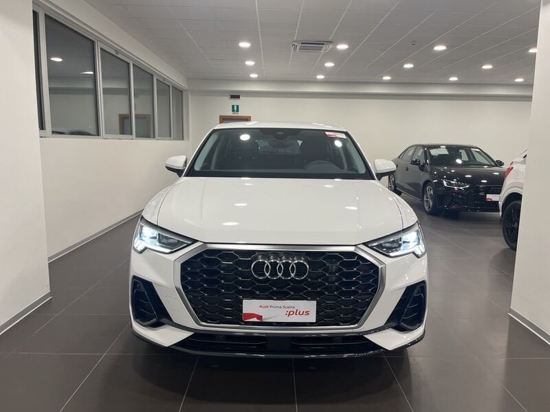 Immagine di Audi Q3 Sportback TFSI e Business Plus 45 TFSI e 180 kW (245 CV) S tronic - Vista: for more details contact your dealer