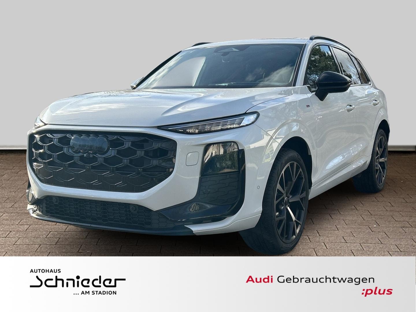 Bild über Audi Q3 SUV TFSI quattro 195 kW S tronic - für weitere Informationen kontaktieren Sie den Audi Partner