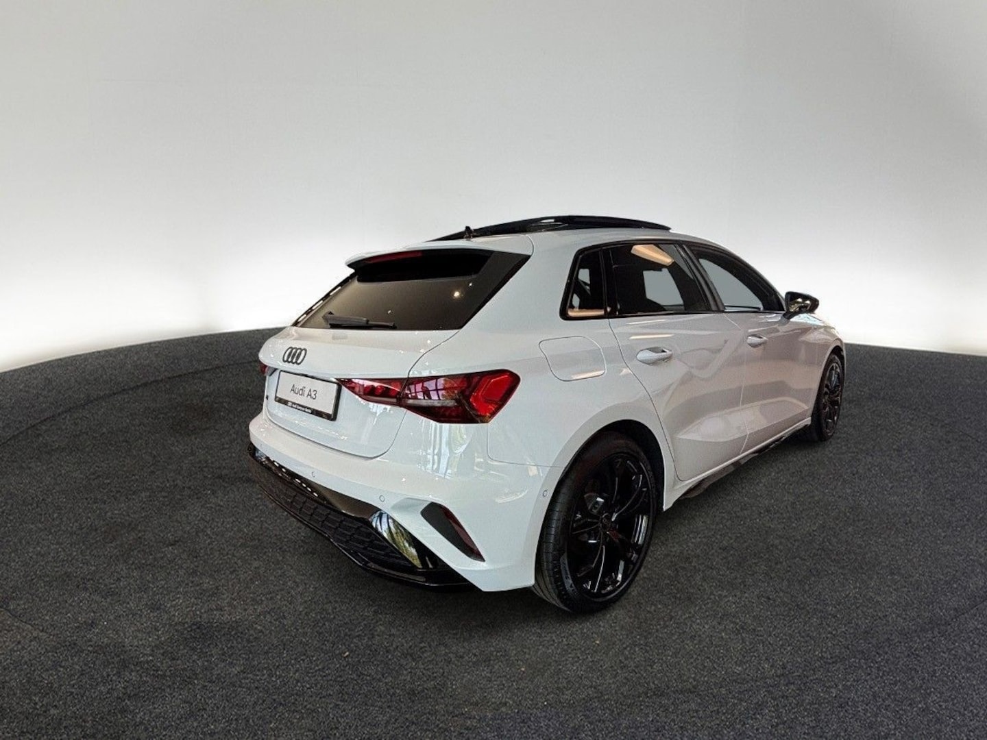 Bild über Audi A3 Sportback TFSI 110 kW S tronic - für weitere Informationen kontaktieren Sie den Audi Partner