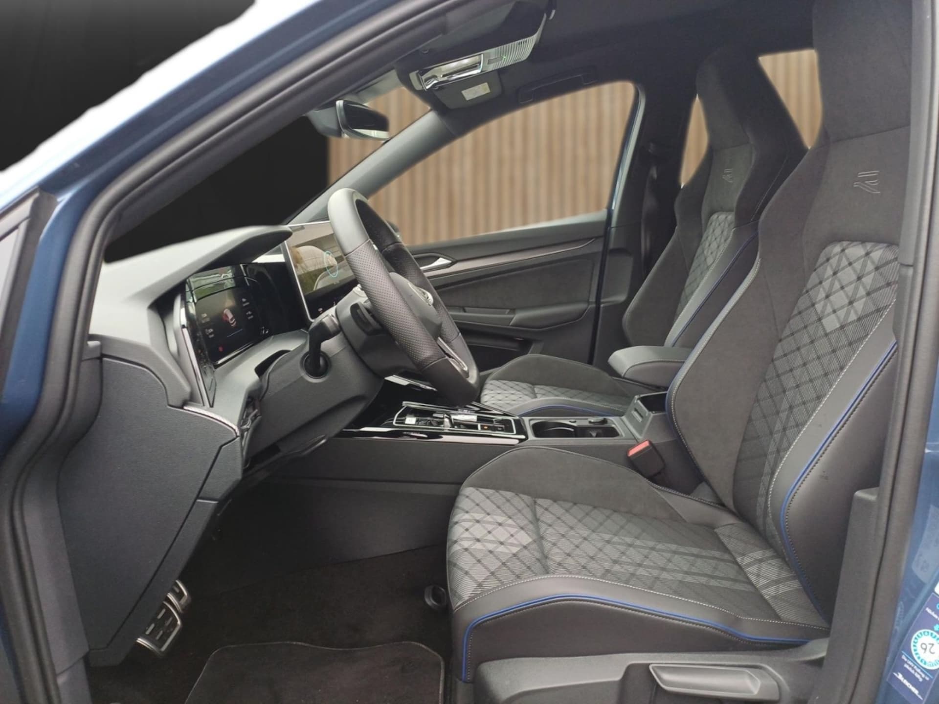 Volkswagen Golf R-Line