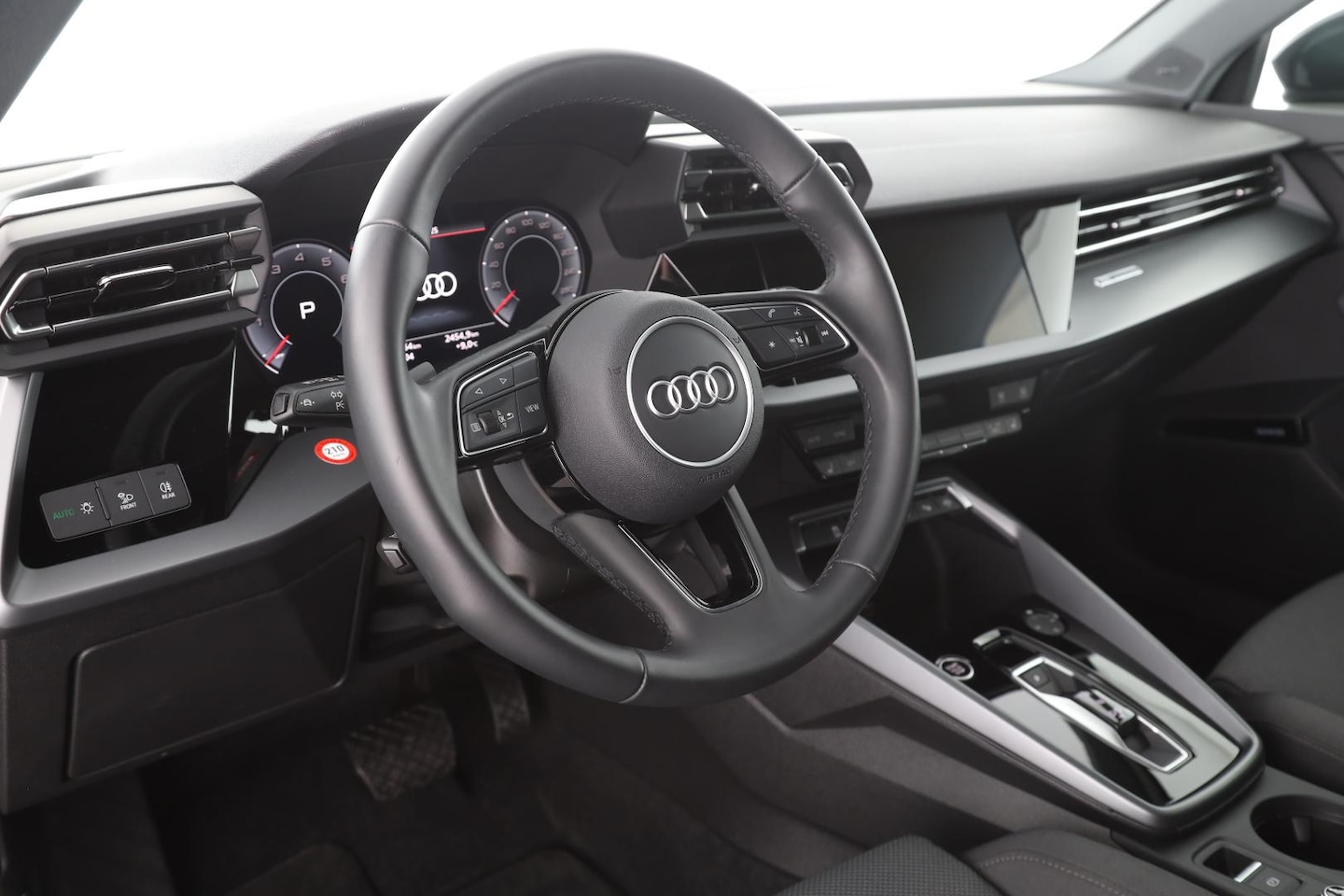 Bild über Audi A3 Sportback advanced 30 TFSI S tronic - für weitere Informationen kontaktieren Sie den Audi Partner