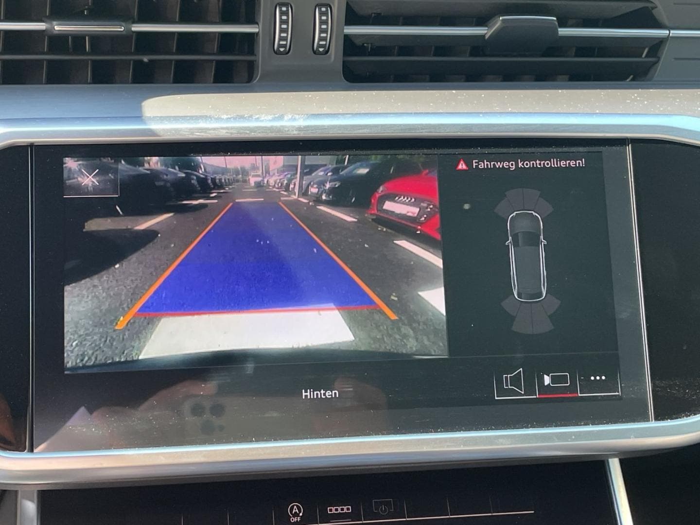 Bild über Audi S6 Avant TDI quattro tiptronic - für weitere Informationen kontaktieren Sie den Audi Partner