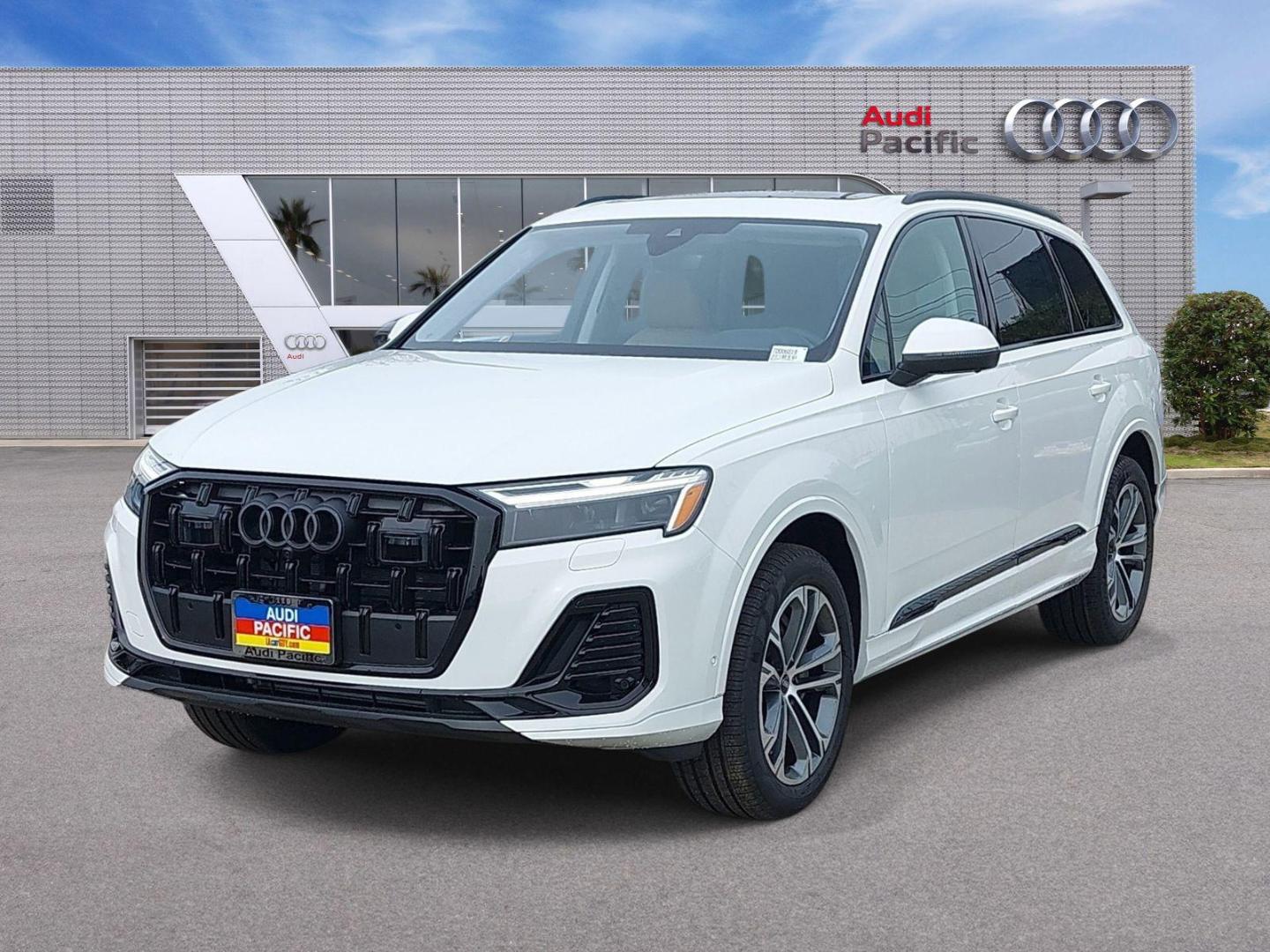 2026 Audi Q7 45 Premium quattro Tiptronic's photo