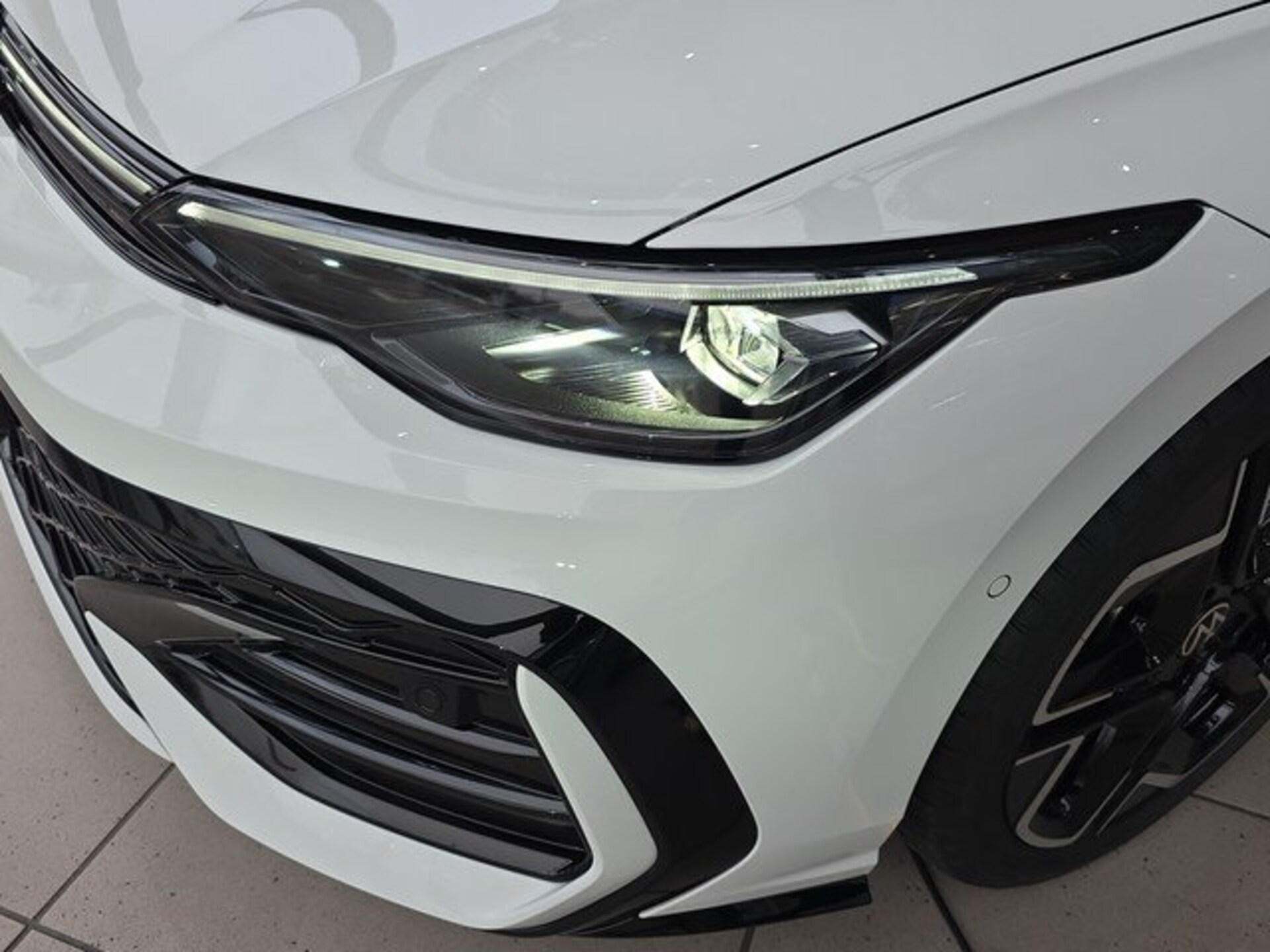 Volkswagen Golf R-Line
