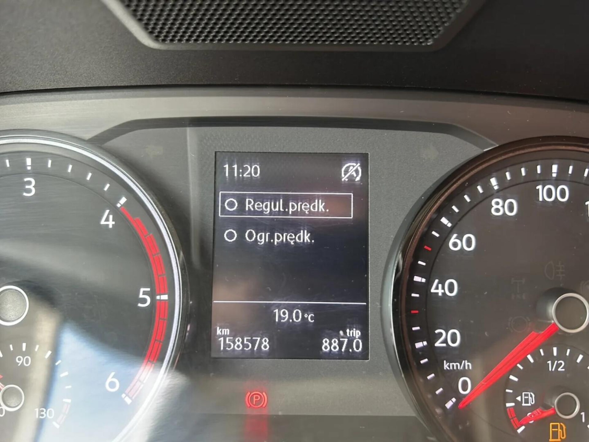 Volkswagen Crafter Furgon średni rozstaw osi