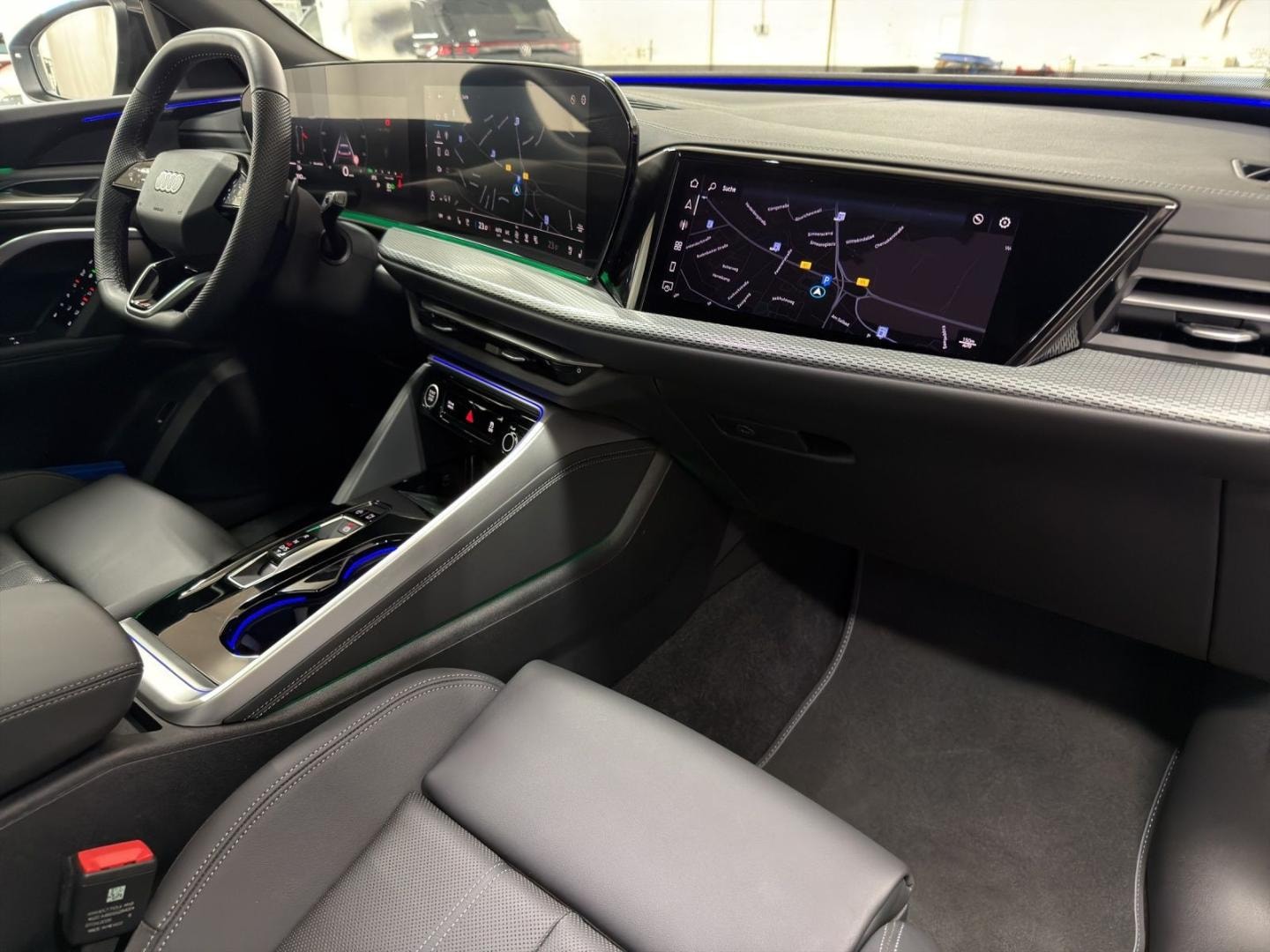Bild über Audi Q5 SUV TFSI 150 kW S tronic - für weitere Informationen kontaktieren Sie den Audi Partner