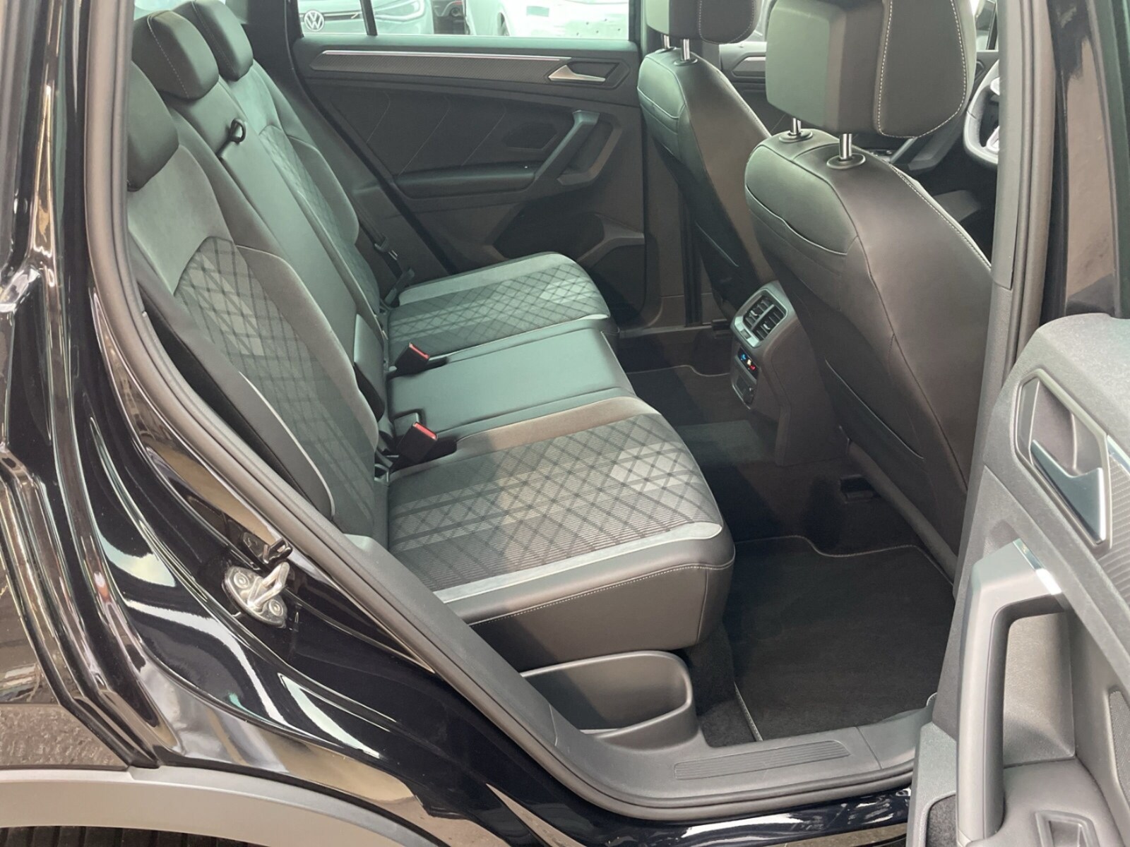 Volkswagen Tiguan – Bild 8