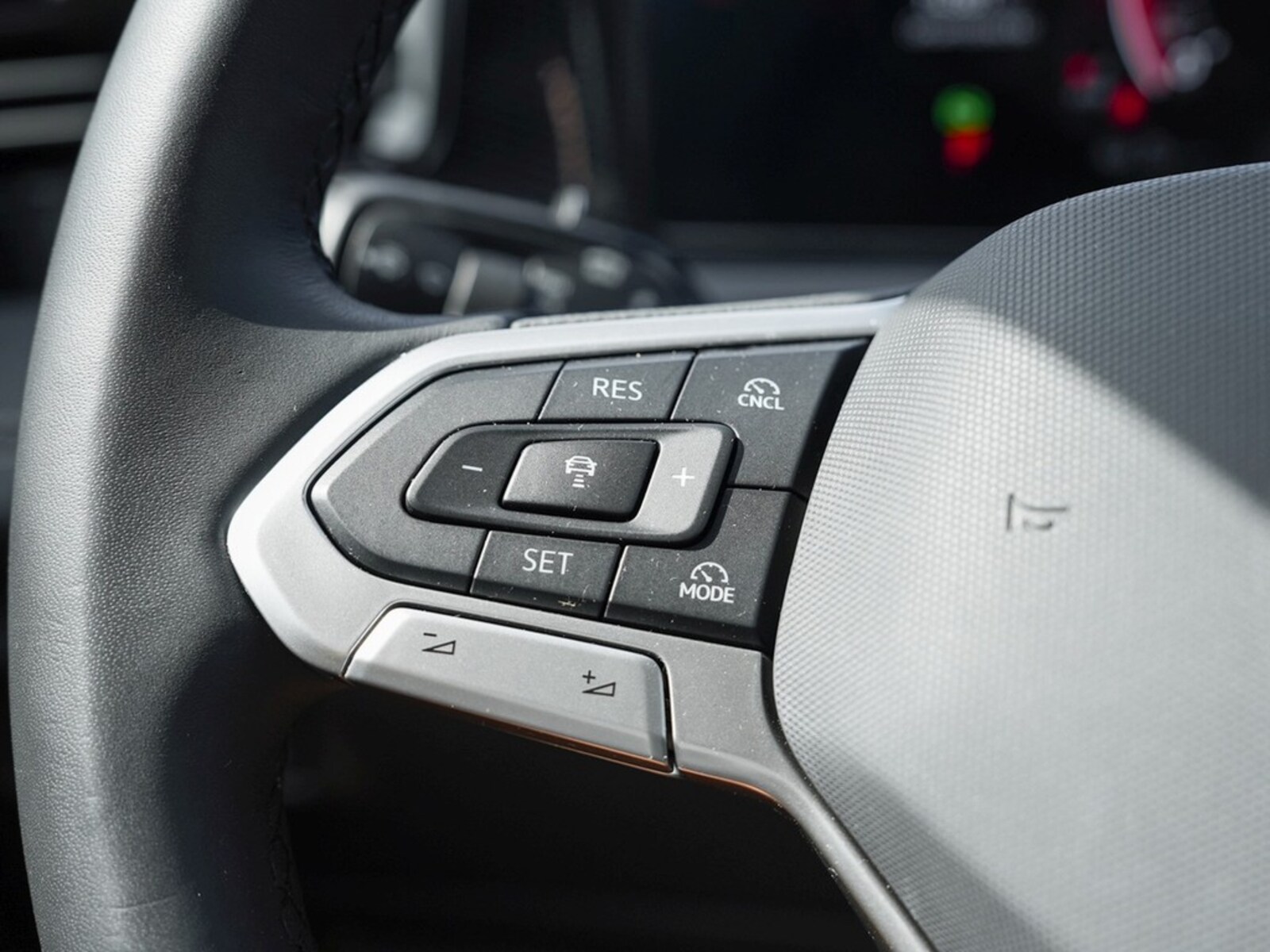 Volkswagen Tiguan – Bild 16