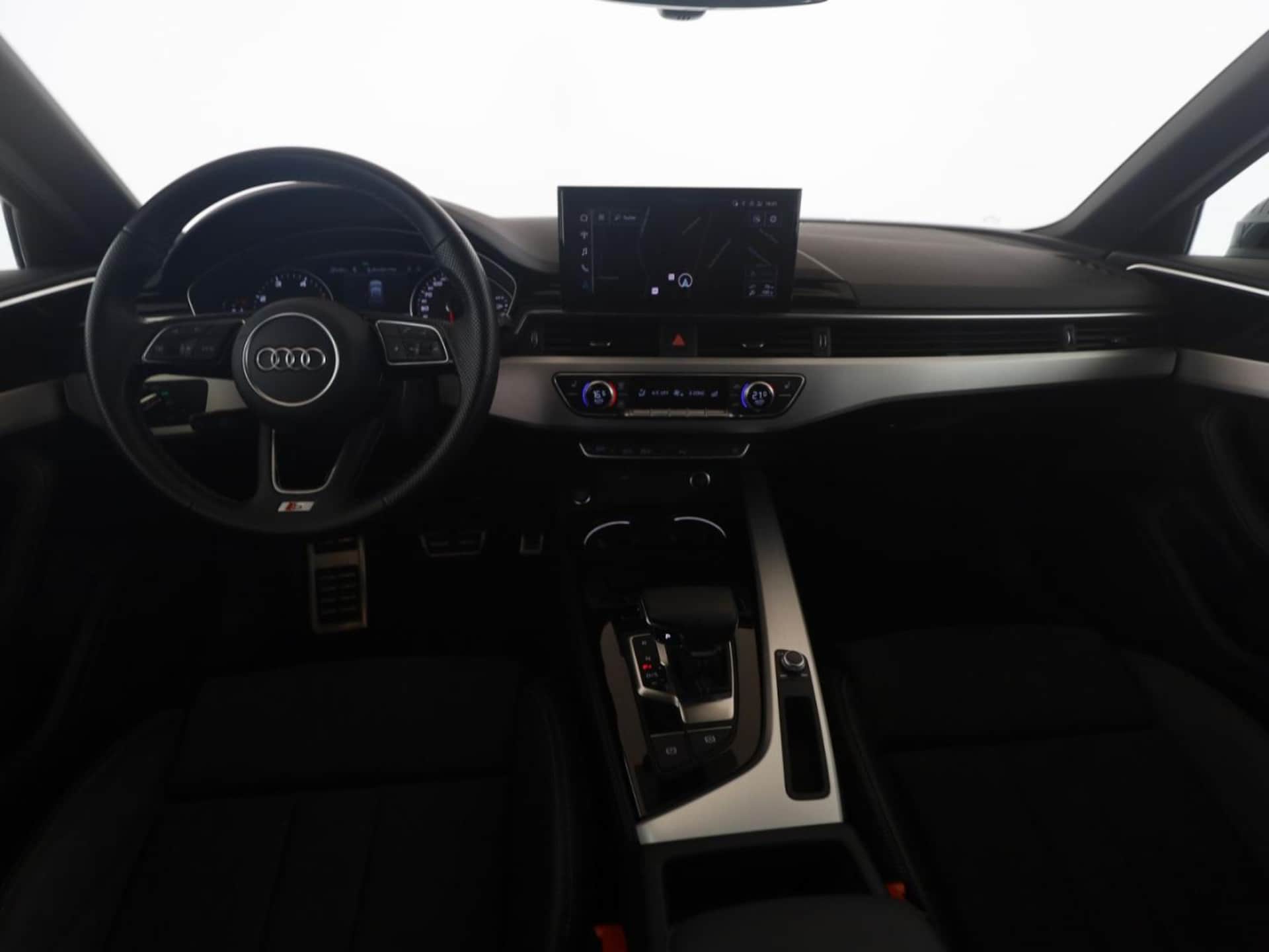 Audi A4 Avant S line
