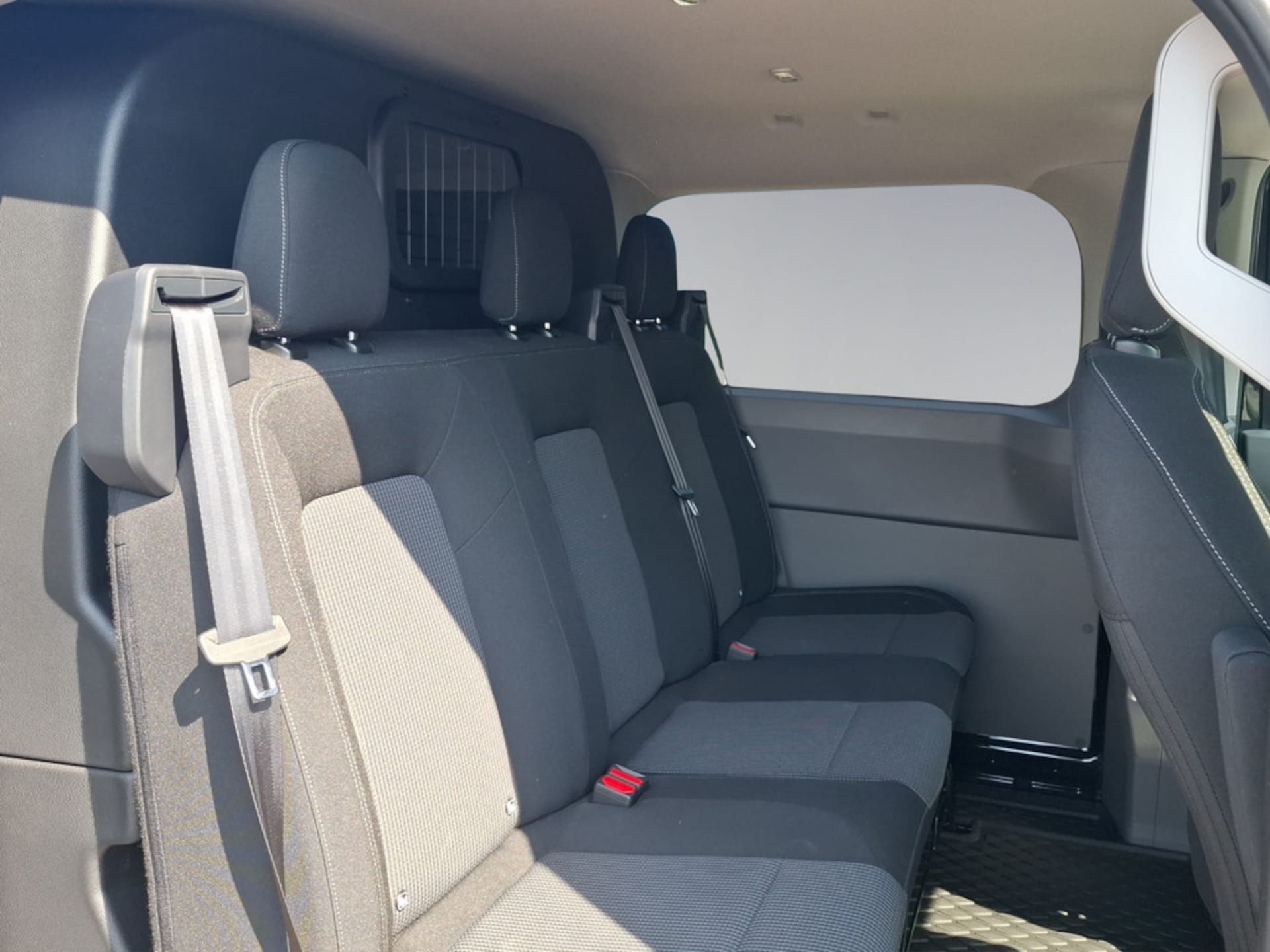Volkswagen Transporter Kasten kurzer Radstand Plus