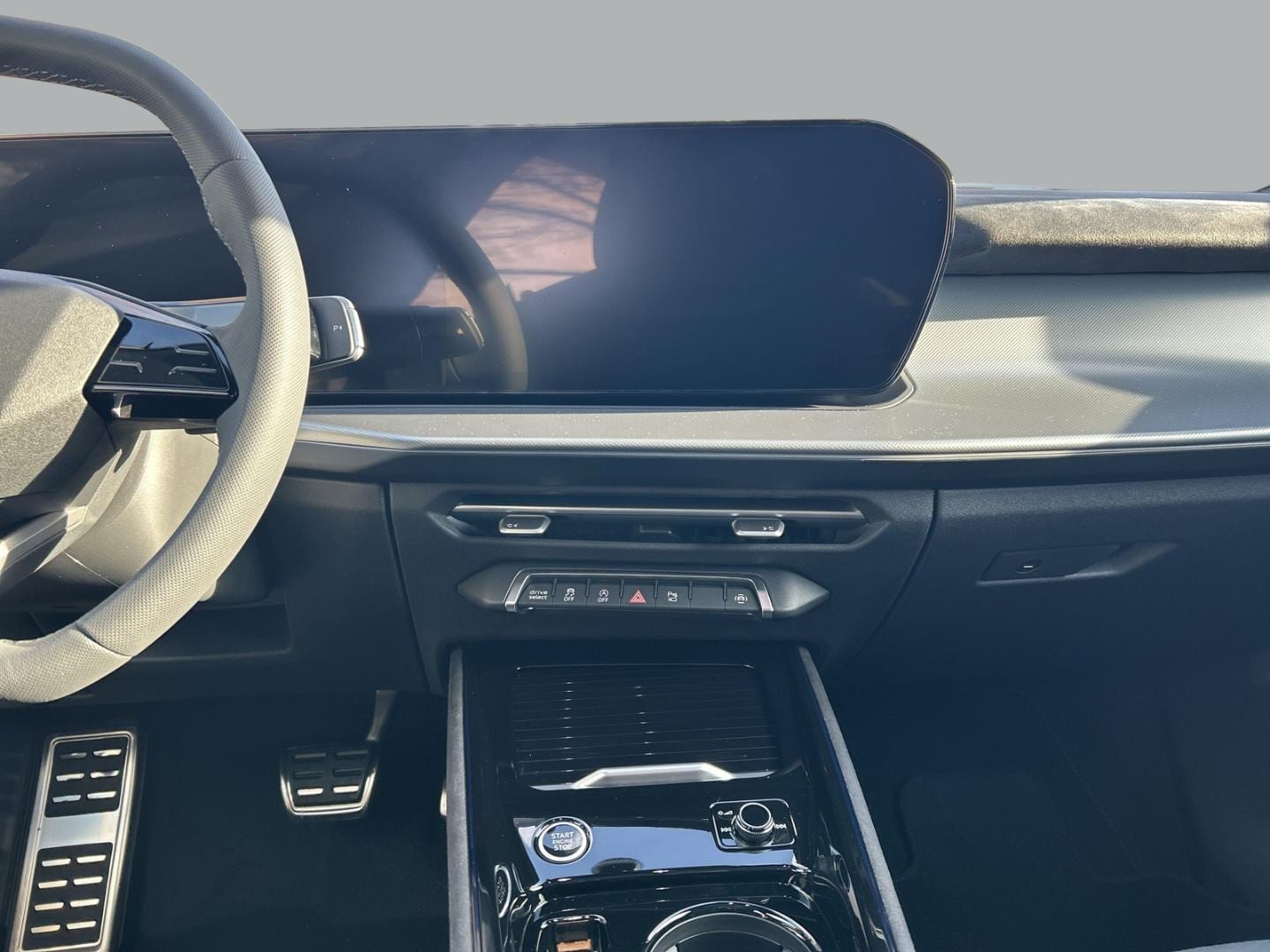 Bild über Audi Q3 SUV TFSI quattro 195 kW S tronic - für weitere Informationen kontaktieren Sie den Audi Partner