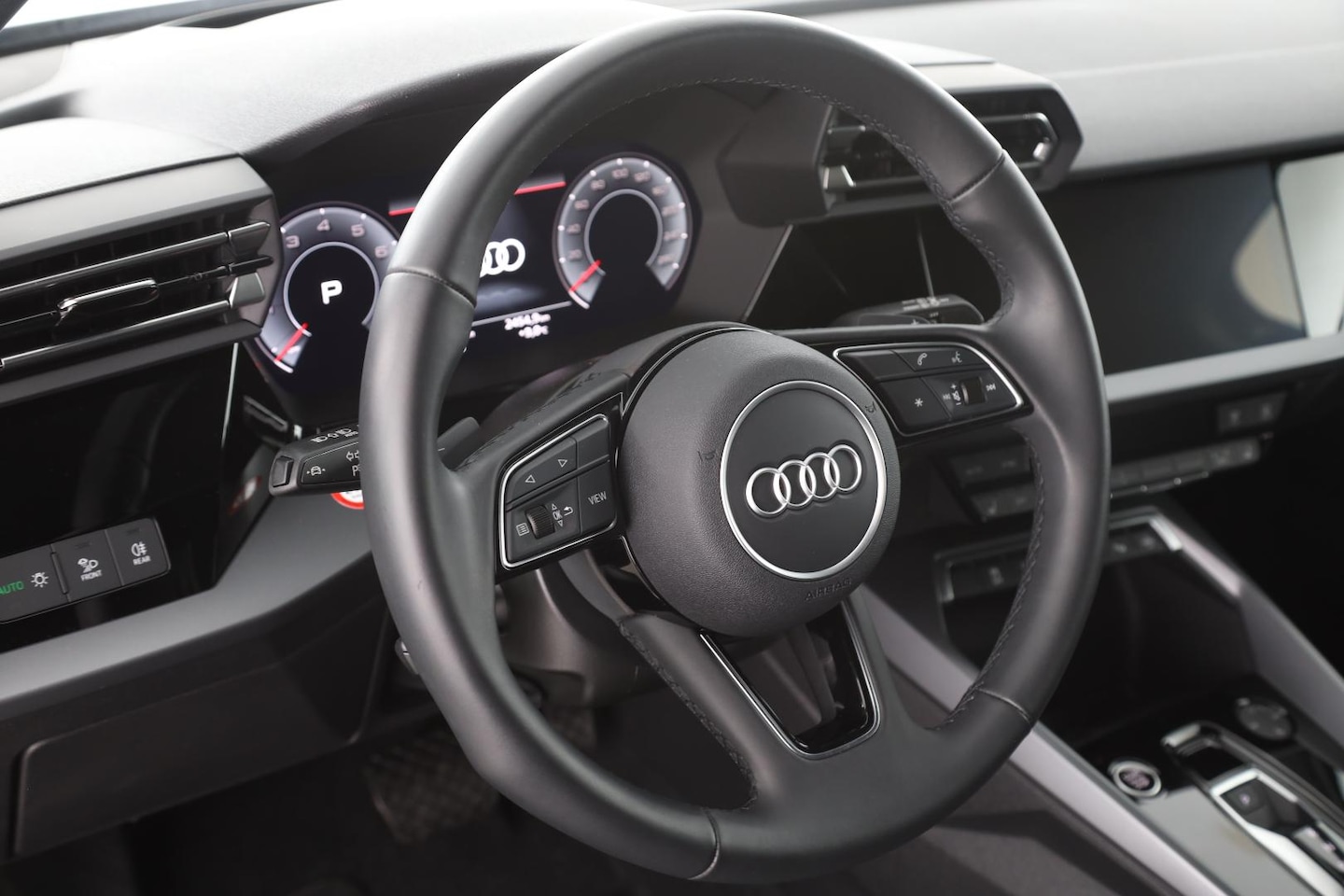 Bild über Audi A3 Sportback advanced 30 TFSI S tronic - für weitere Informationen kontaktieren Sie den Audi Partner