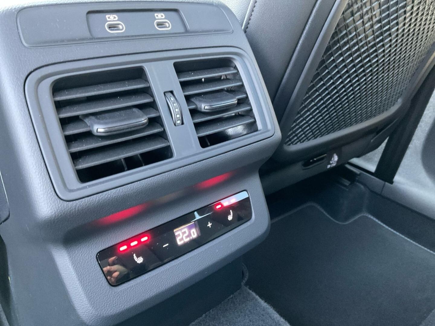 Bild über Audi Q5 SUV TDI quattro 150 kW S tronic - für weitere Informationen kontaktieren Sie den Audi Partner