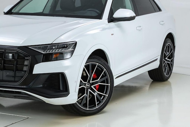 2023 Audi Q8