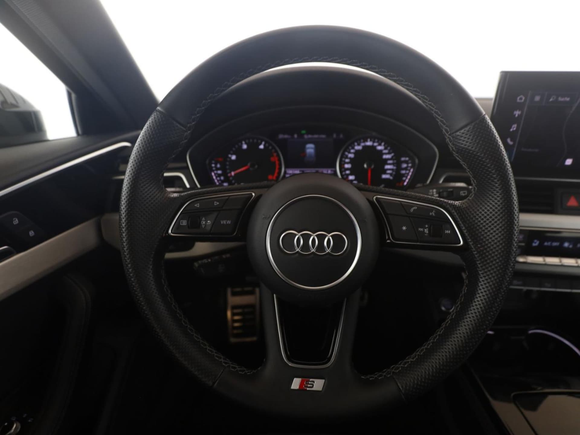 Audi A4 Avant S line