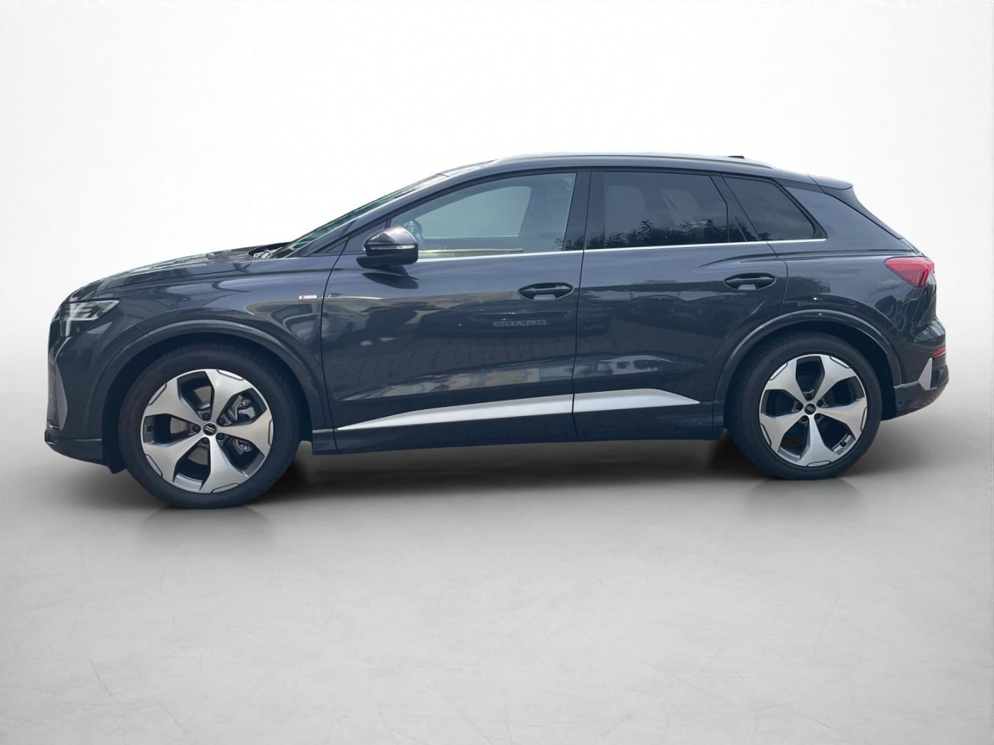Bild über Audi Q4 SUV e-tron e-tron performance 210 kW - für weitere Informationen kontaktieren Sie den Audi Partner