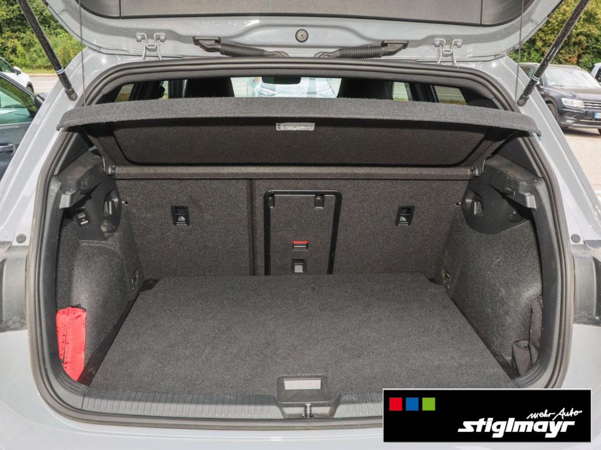 Volkswagen Golf R-Line