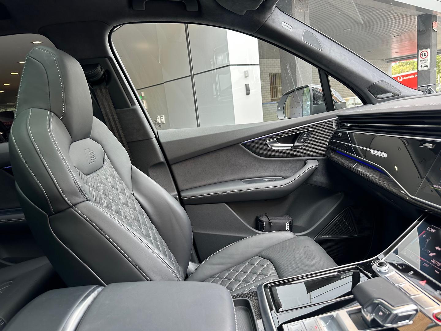 Image about Audi SQ7 SQ7 TFSI 373 kW tiptronic