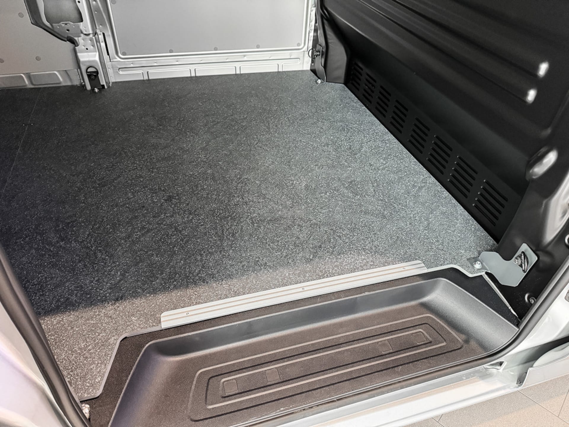 Volkswagen Transporter Kasten langer Radstand