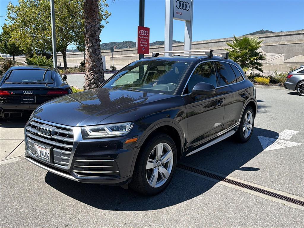 2019 Audi Q5 2.0T quattro S tronic Premium Plus's photo