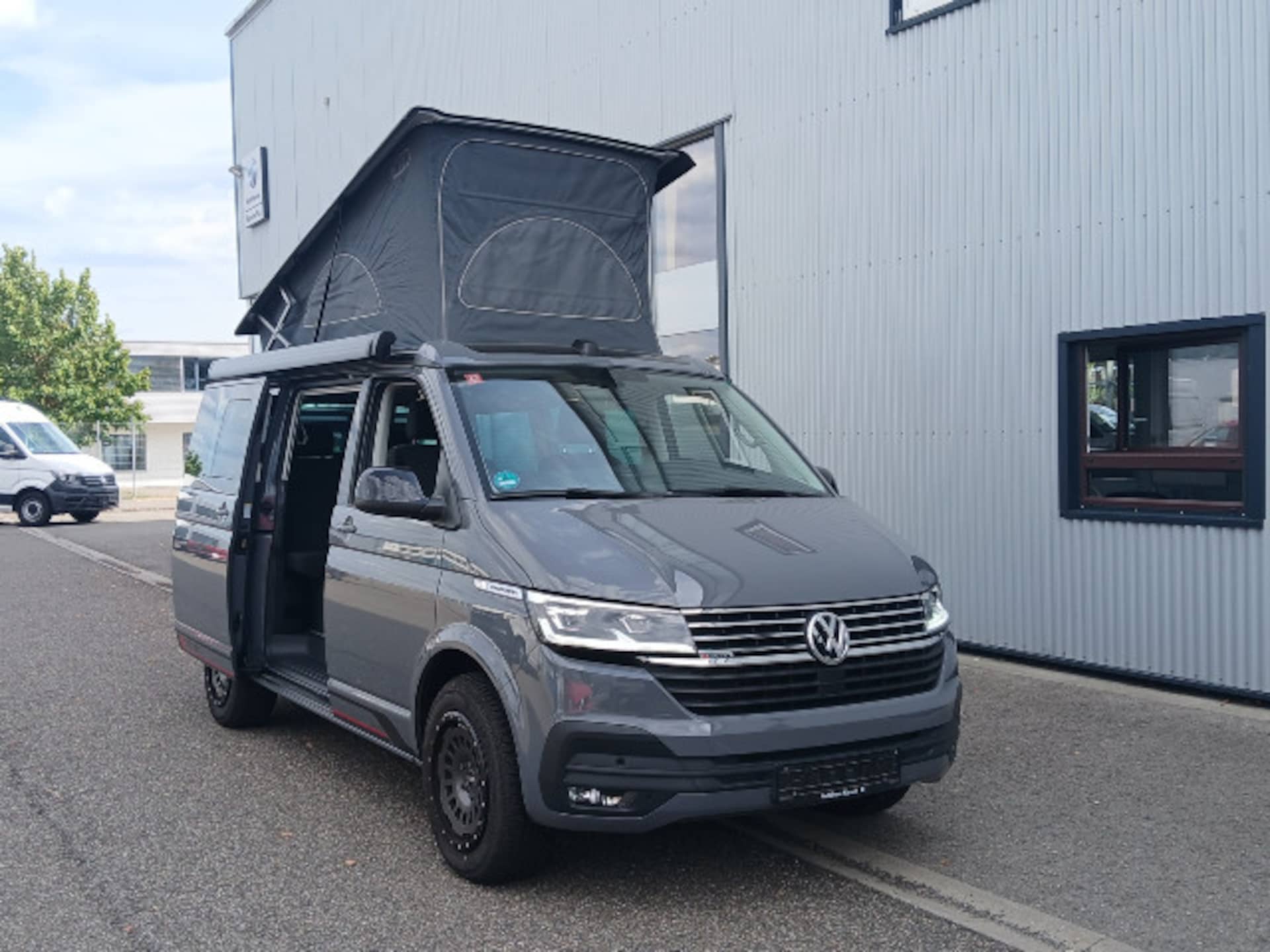 Volkswagen T6.1 California Beach