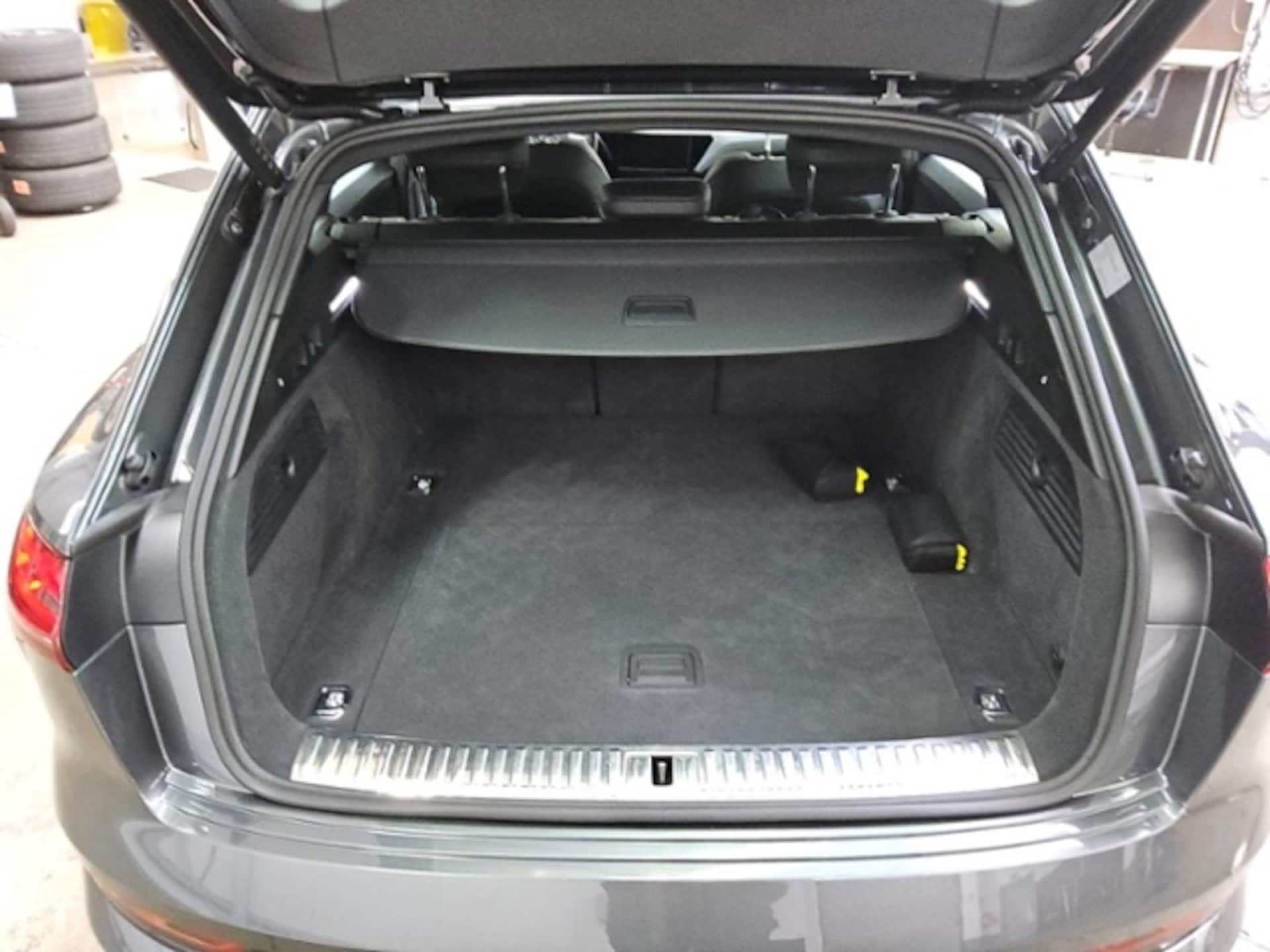 Audi e-tron S line