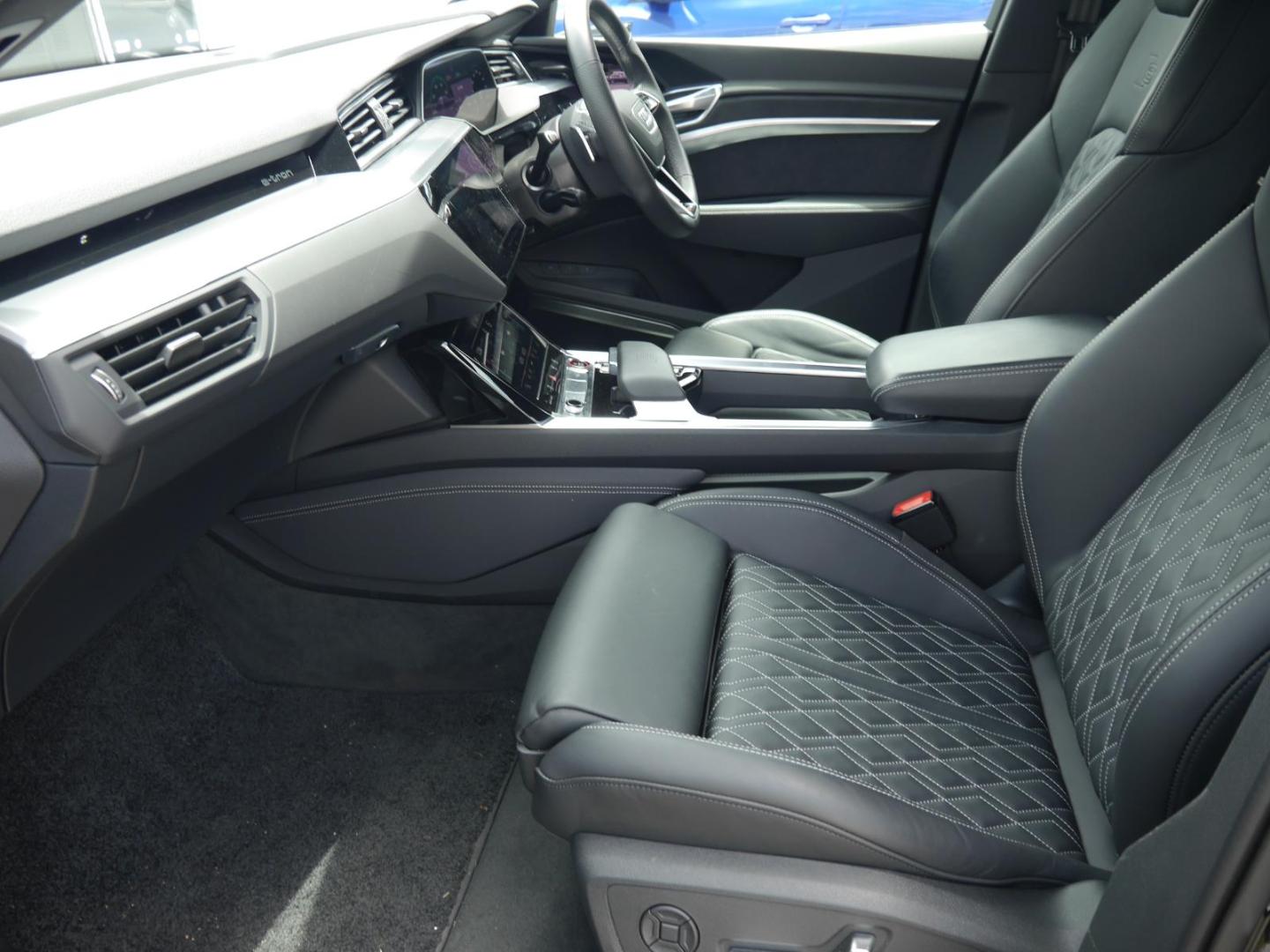 Image about Audi e-tron S e-tron S 370,00 kW
