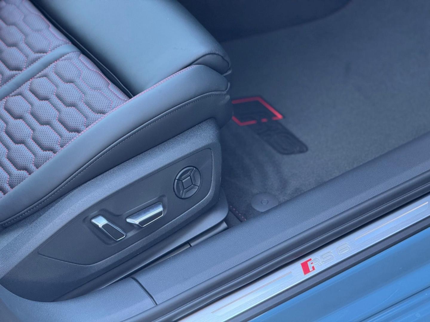 Image about Audi RS 6 Avant performance quattro tiptronic