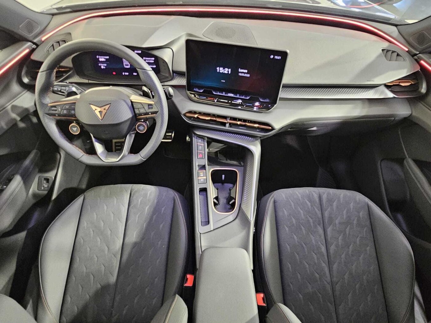 CUPRA Terramar 1.5 eTSI DSG 110 kW (150 CV) — photo 4