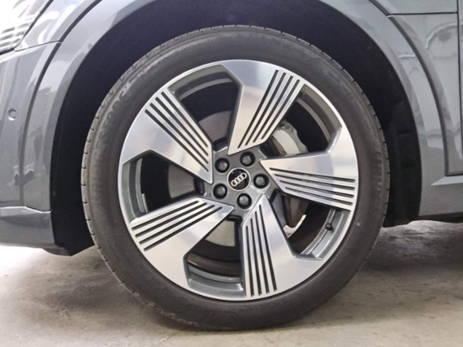 Audi e-tron S line