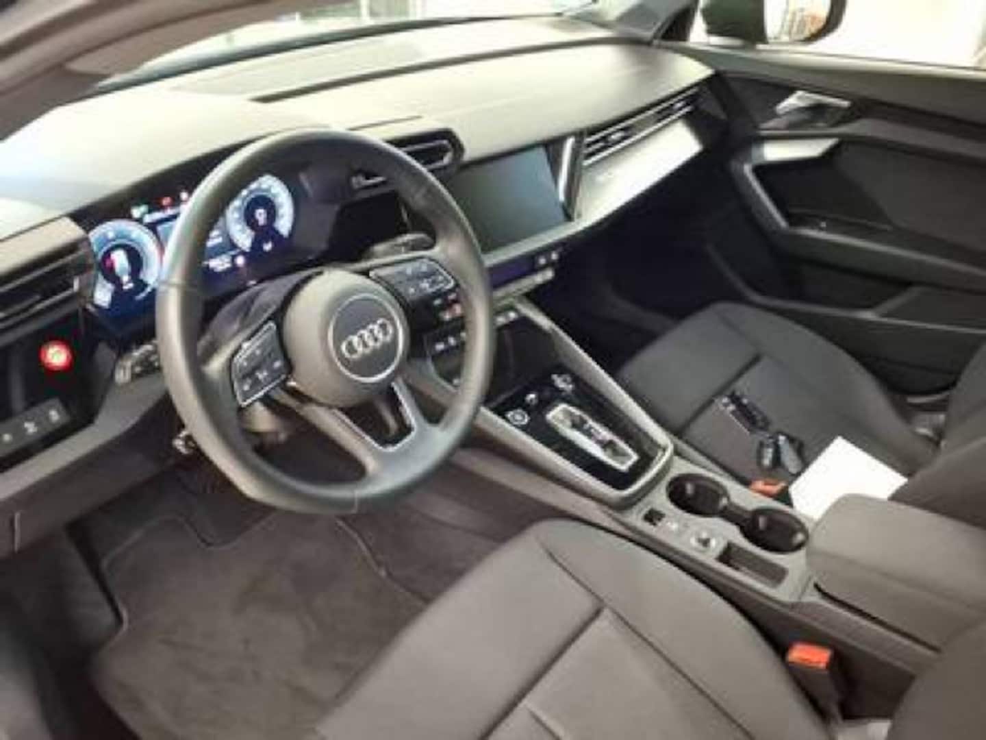 Bild über Audi A3 allstreet TDI S tronic - für weitere Informationen kontaktieren Sie den Audi Partner