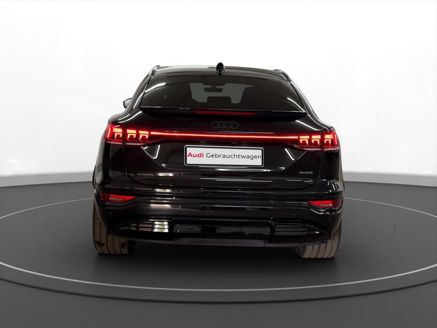 Bild über Audi Q6 Sportback e-tron e-tron quattro - für weitere Informationen kontaktieren Sie den Audi Partner