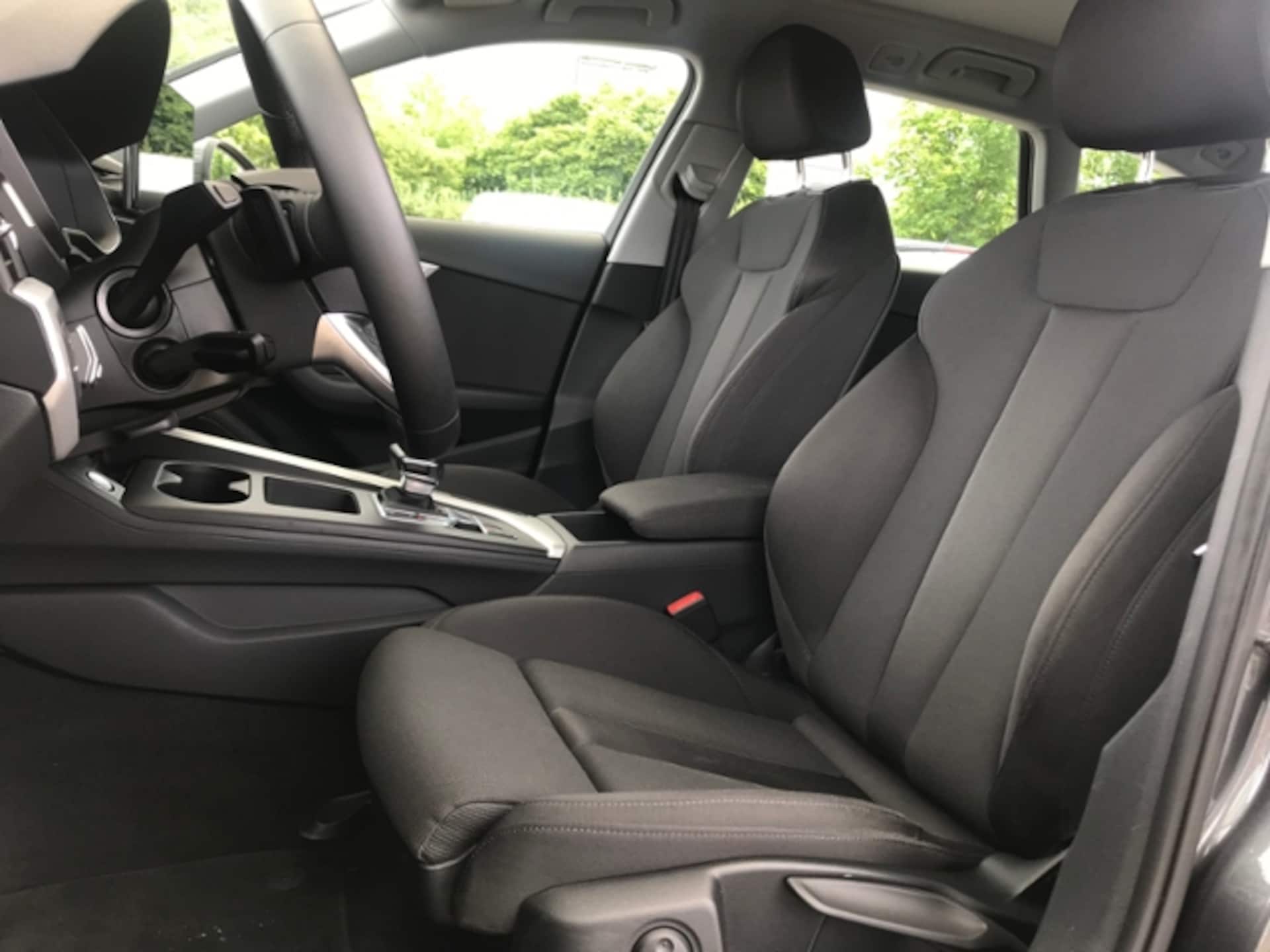 Audi A4 Avant S line