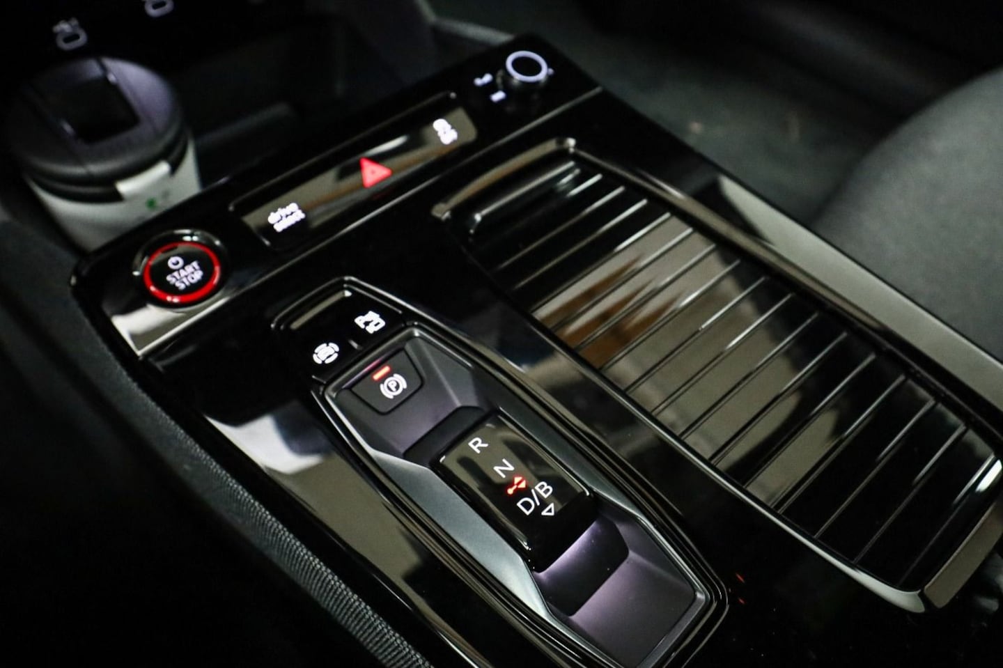 Bild über Audi A6 Avant e-tron e-tron 210 kW - für weitere Informationen kontaktieren Sie den Audi Partner