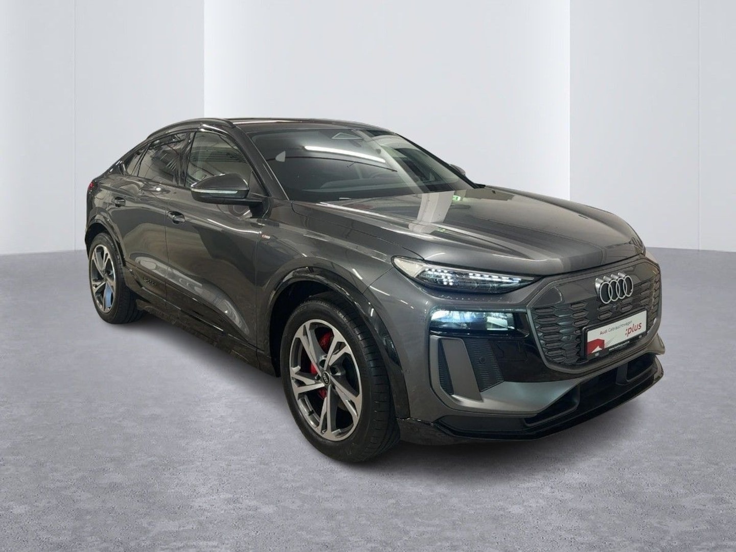 Bild über Audi Q6 Sportback e-tron e-tron performance - für weitere Informationen kontaktieren Sie den Audi Partner