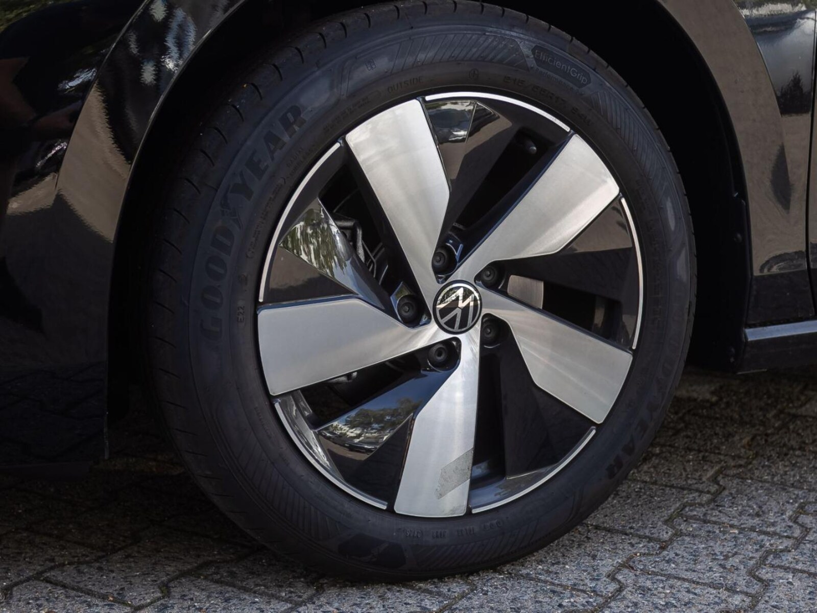 Volkswagen Passat – Bild 11
