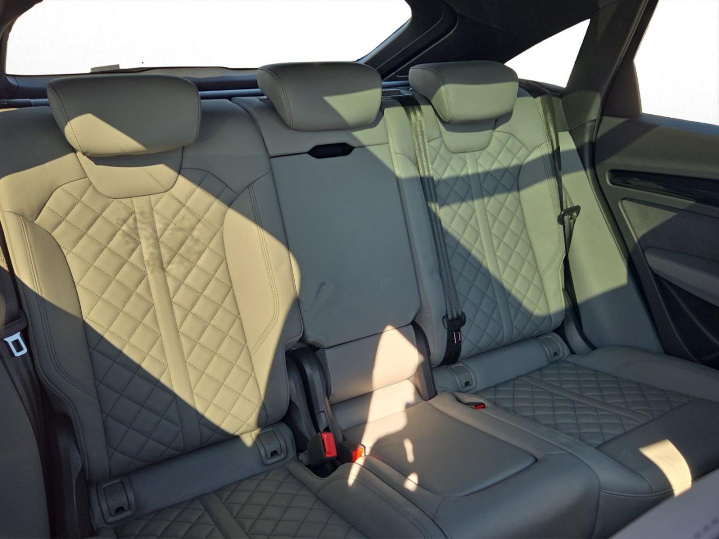 Bild über Audi Q5 Sportback 40 TDI quattro S tronic - für weitere Informationen kontaktieren Sie den Audi Partner