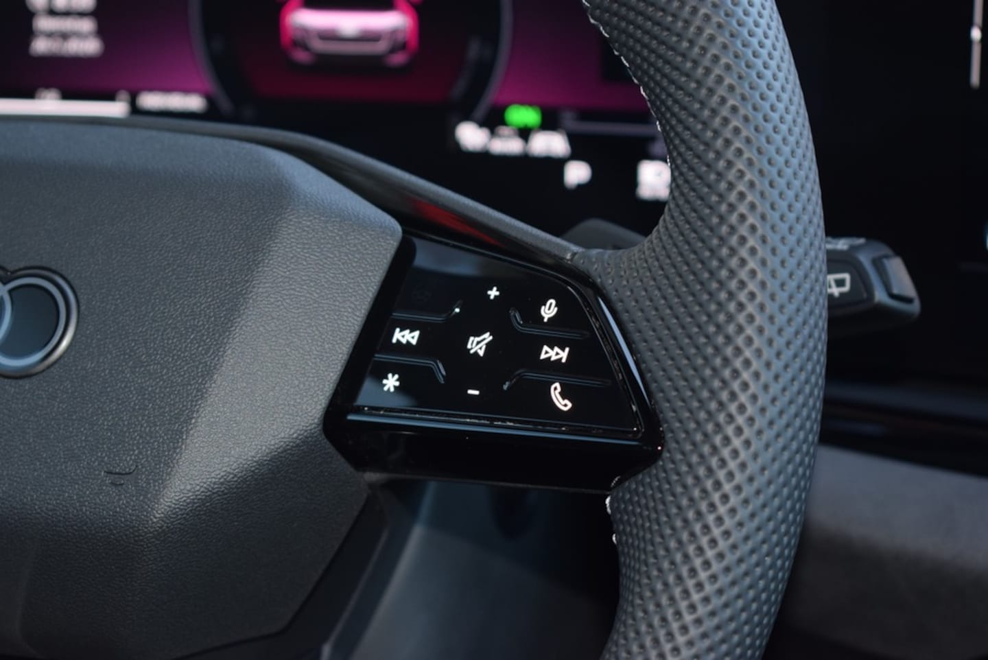 Bild über Audi A5 Avant TDI 150 kW S tronic - für weitere Informationen kontaktieren Sie den Audi Partner
