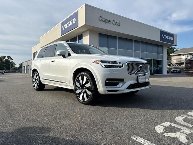 2023 Volvo XC90 Recharge Plug-In Hybrid