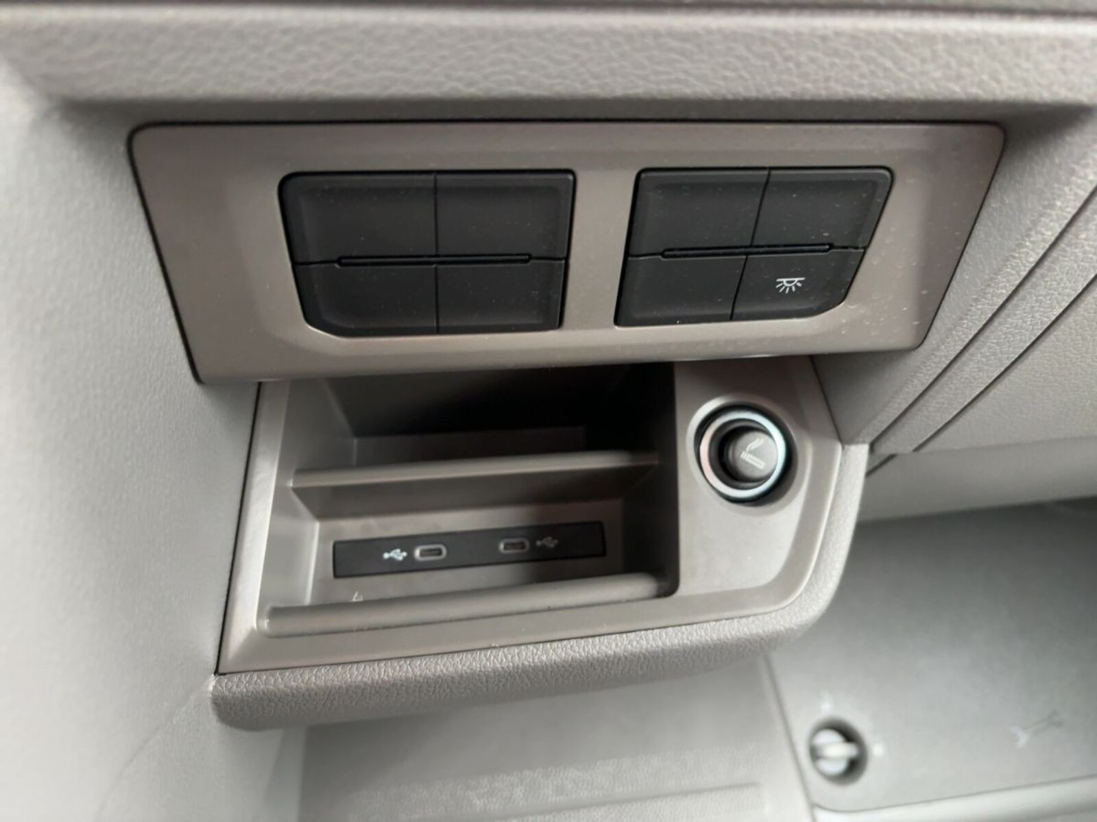 Volkswagen Crafter Kasten mittlerer Radstand – Bild 16