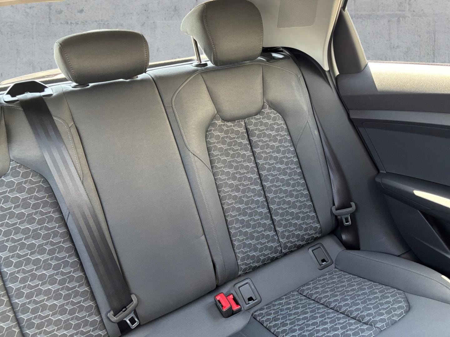 Bild über Audi A1 Sportback S line 30 TFSI S tronic - für weitere Informationen kontaktieren Sie den Audi Partner