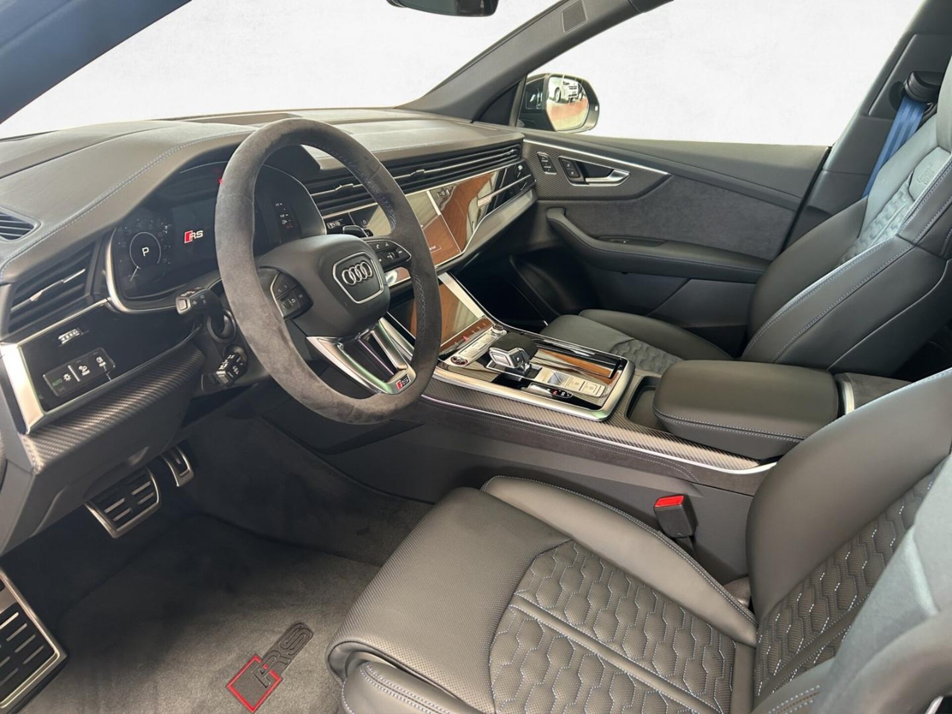Audi RS Q8 SUV performance